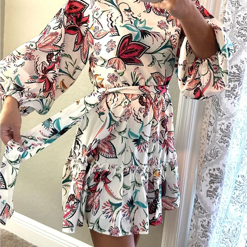 NWT Baltic Born white floral mini dress and ruffle hem w 3/4 puff sleeves - Picture 5 of 17